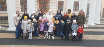 В рамках "Клуба выходного дня" воспитатели старшей группы №5 "Фантазёры" организовали целевую экскурсию в "Ставропольский краевой театр кукол". В рамках "Клуба выходного дня" воспитатели старшей группы №5 "Фантазёры" организовали целевую экскурсию в "Ставропольский краевой театр кукол".
