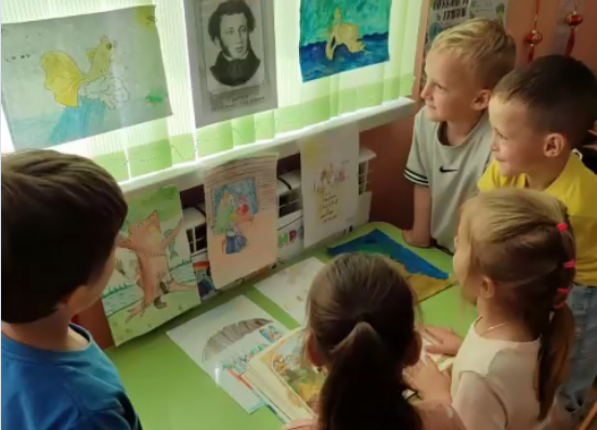 В старшей группе №5 "Фантазёры" осуществлён проект "Сказки А.С. Пушкина". В старшей группе №5 "Фантазёры" осуществлён проект "Сказки А.С. Пушкина".