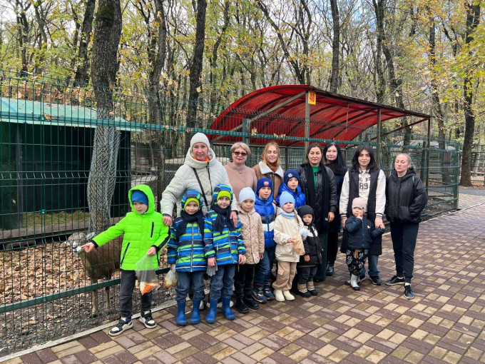 "Клуб Выходного дня". В выходной день педагоги, родители и дети группы №15 "Солнышко" отправились в зоопарк для закрепления тематической недели "Дикие животные". "Клуб Выходного дня". В выходной день педагоги, родители и дети группы №15 "Солнышко" отправились в зоопарк для закрепления тематической недели "Дикие животные".